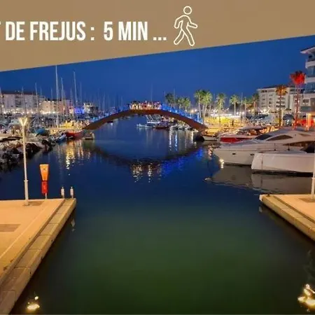 - 100m De La - Parking - Piscine *