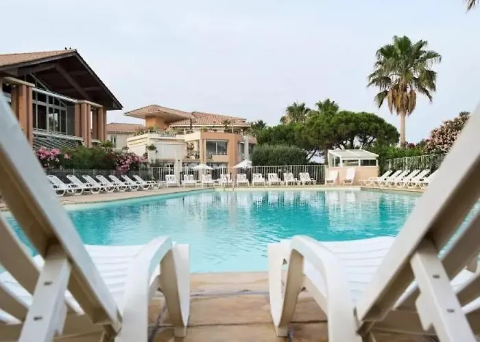 - 100m De La - Parking - Piscine Apartment *